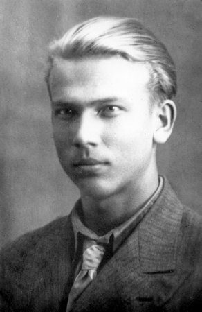 Егоров – студент театра-студии Арбузова. 1939
